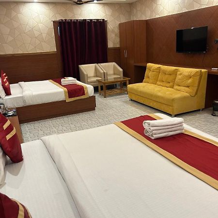 Royal Heritage Hotel & Resort Ayodhya Kültér fotó