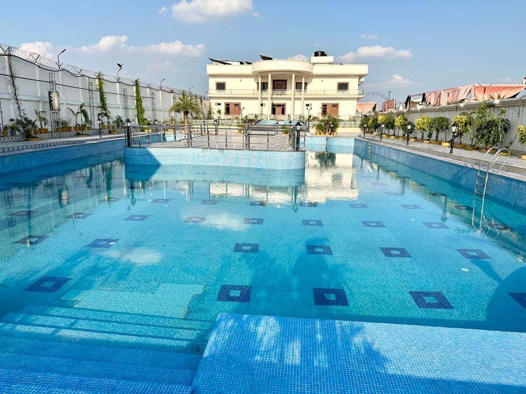 Royal Heritage Hotel & Resort Ayodhya Kültér fotó