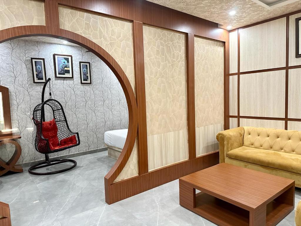 Royal Heritage Hotel & Resort Ayodhya Kültér fotó