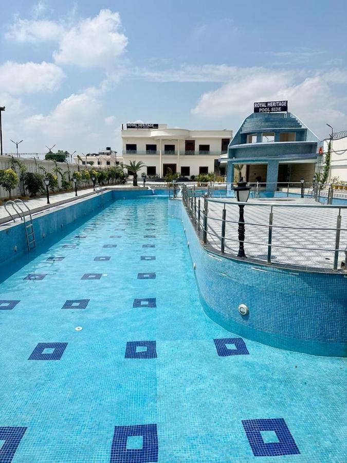 Royal Heritage Hotel & Resort Ayodhya Kültér fotó