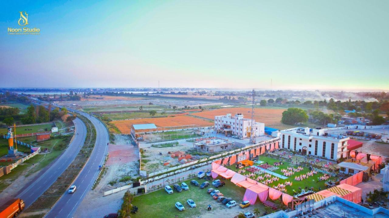 Royal Heritage Hotel & Resort Ayodhya Kültér fotó