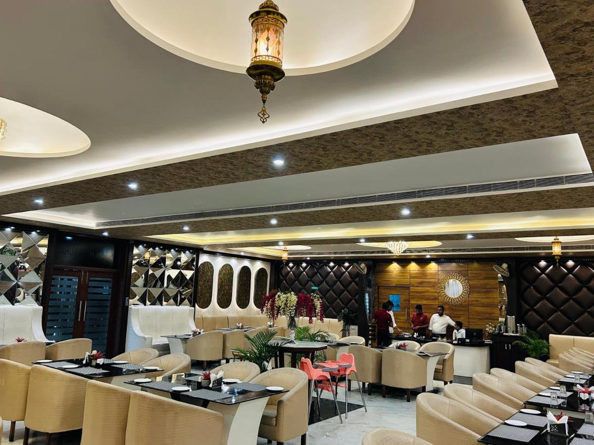 Royal Heritage Hotel & Resort Ayodhya Kültér fotó