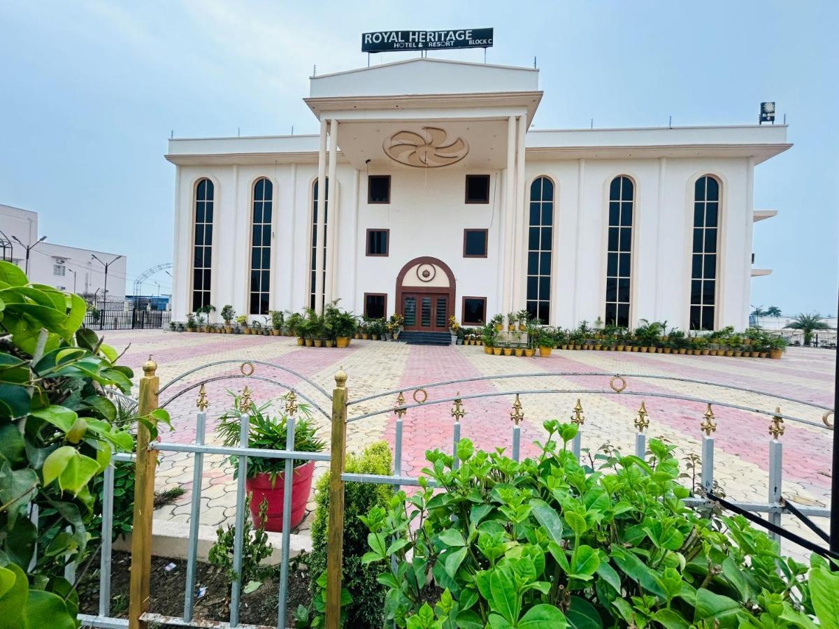 Royal Heritage Hotel & Resort Ayodhya Kültér fotó